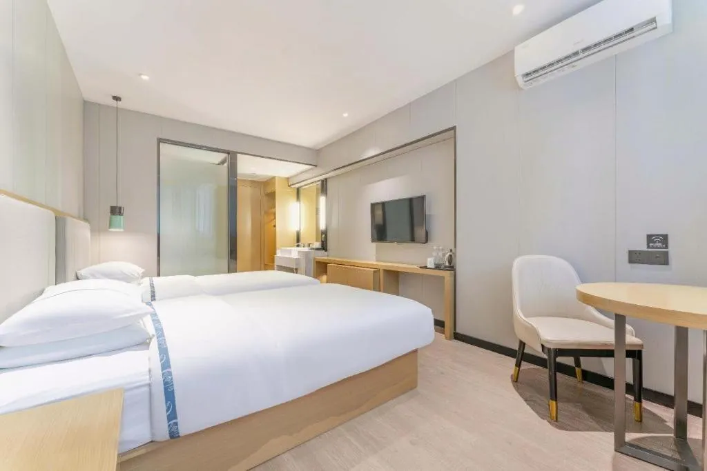 Bed in City Comfort Inn Guangzhou Shixi Metro Station Pazhou Exhibition