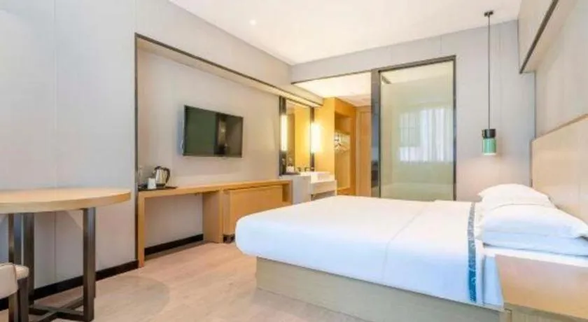 Bed in City Comfort Inn Guangzhou Shixi Metro Station Pazhou Exhibition