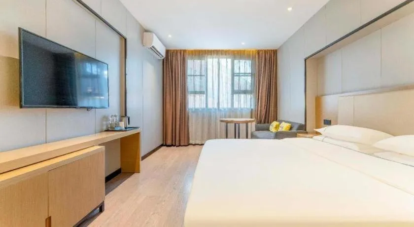 Bed in City Comfort Inn Guangzhou Shixi Metro Station Pazhou Exhibition