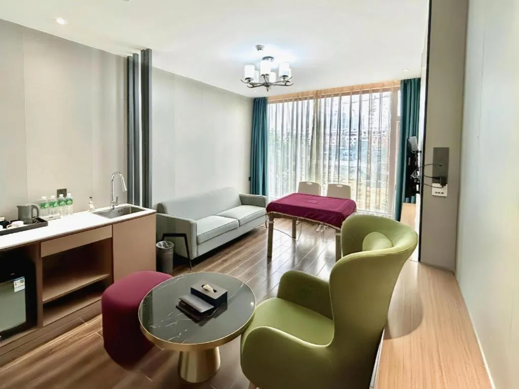 Borrman Hotel Guigang Pingnan Donghu