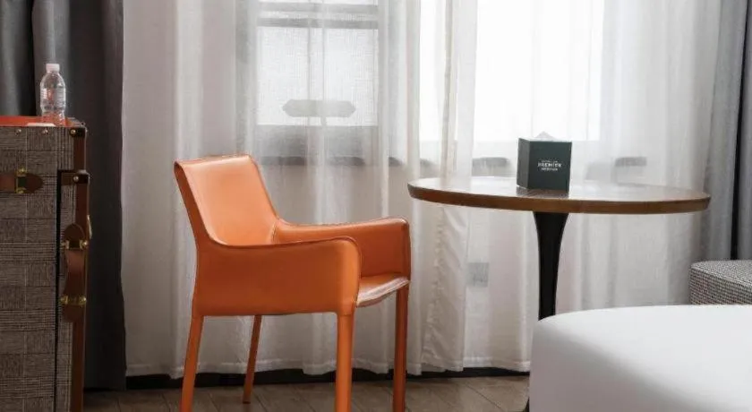 Bed in City Comfort Premier Hotel Wuhan Wangjiawan Hanyang Bus Station Metro Station