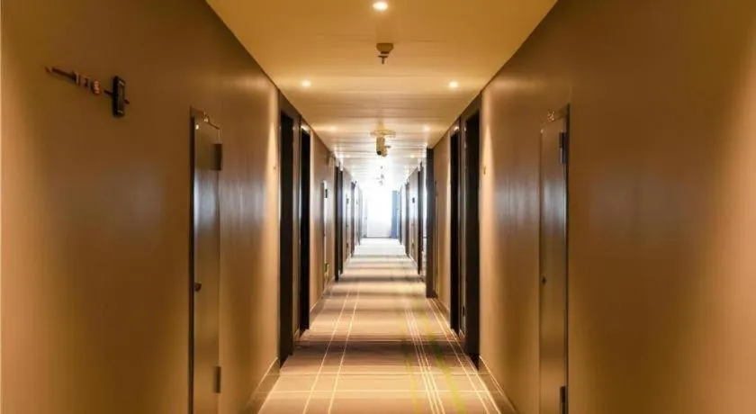 City Comfort Premier Hotel Wuhan Wangjiawan Hanyang Bus Station Metro Station