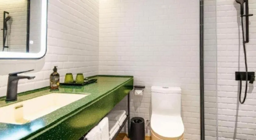 City Comfort Premier Hotel Wuhan Wangjiawan Hanyang Bus Station Metro Station