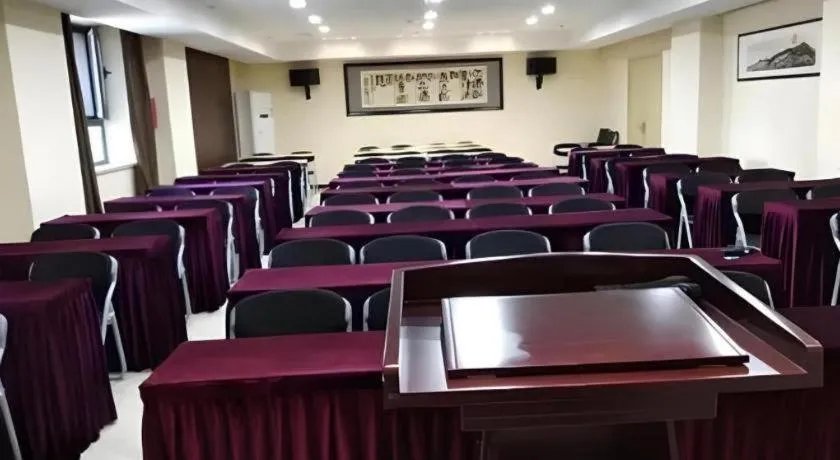 City Comfort Inn Dandong Railway Station Yalu River Scenic Area