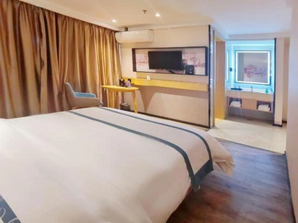 Bed in City Comfort Inn Nanchang Zhangshulin Shashagou Metro Station