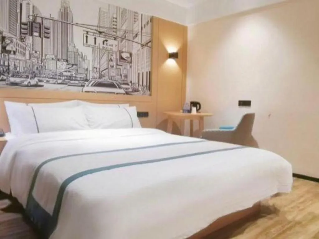 Bed in City Comfort Inn Nanchang Zhangshulin Shashagou Metro Station