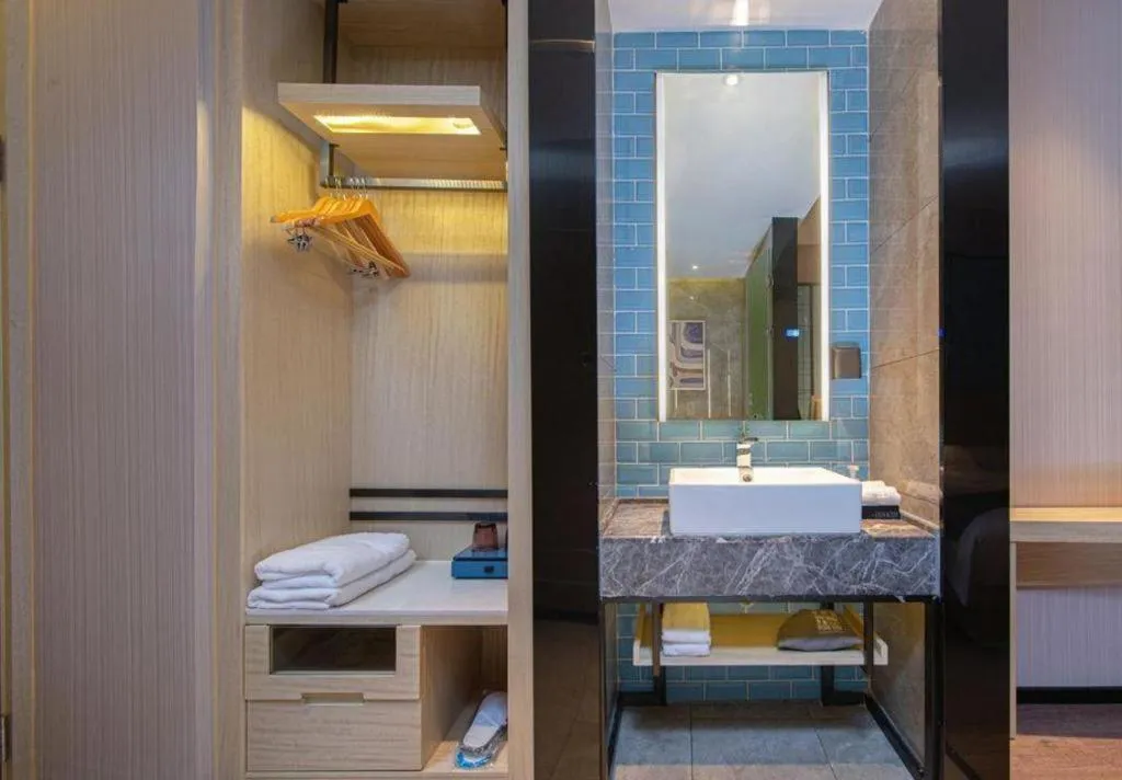 Echarm Hotel Nanchang Bayi Square Metro Station Wushang MALL