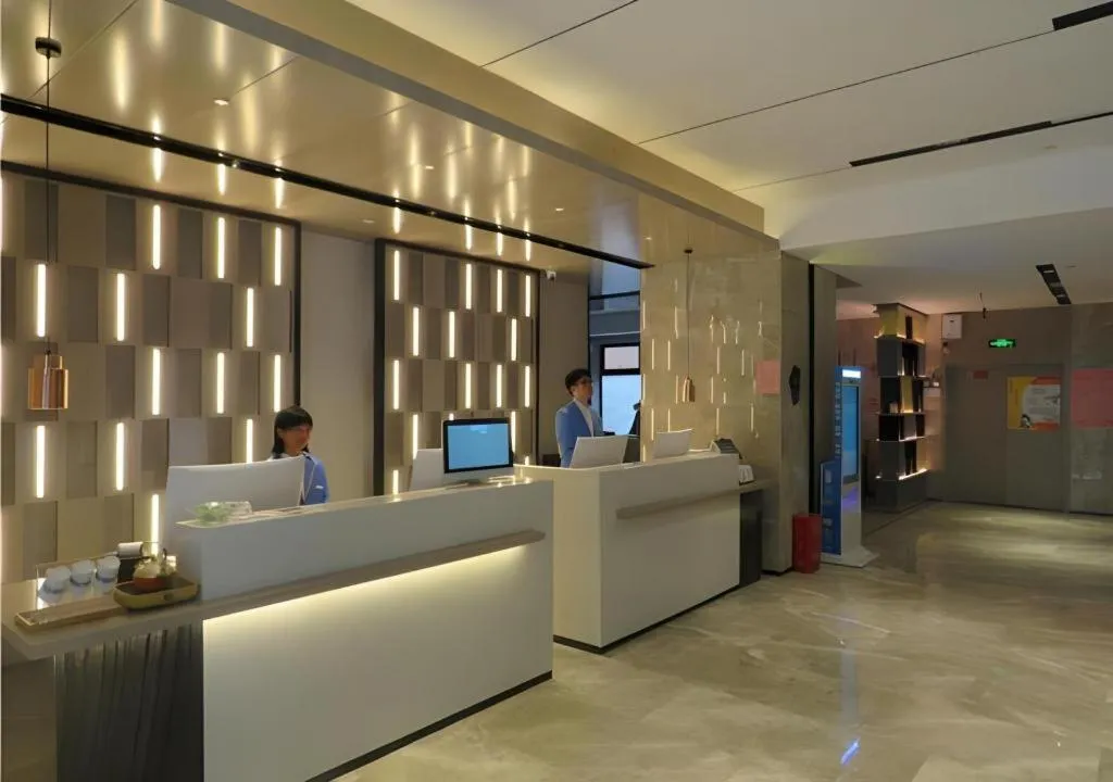 Echarm Hotel Nanchang Bayi Square Metro Station Wushang MALL