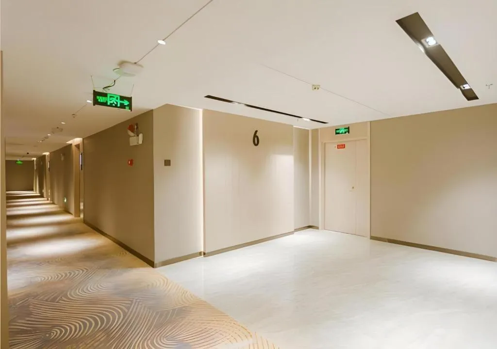 Echarm Hotel Nanchang Bayi Square Metro Station Wushang MALL