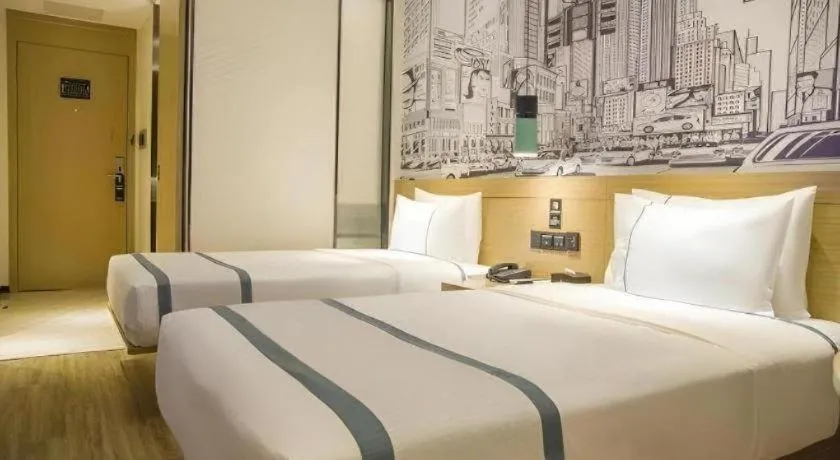 Bed in City Comfort Inn Guangzhou Sun Yat-sen Memorial Hospital Yide Road Metro Station