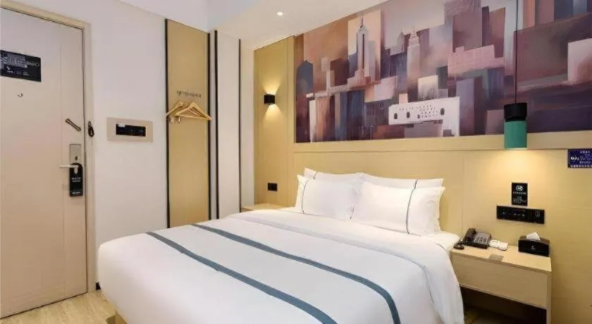 Bed in City Comfort Inn Guangzhou Sun Yat-sen Memorial Hospital Yide Road Metro Station