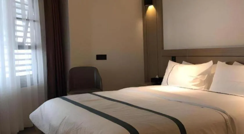 Bed in City Comfort Inn Guangzhou Sun Yat-sen Memorial Hospital Yide Road Metro Station
