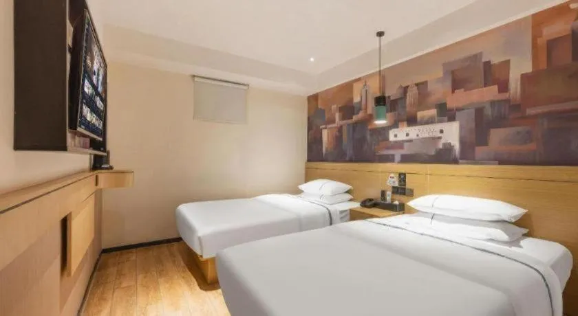 Bed in City Comfort Inn Guangzhou Sun Yat-sen Memorial Hospital Yide Road Metro Station