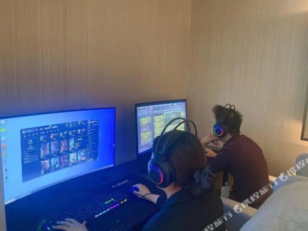 Echarm Hotel Huzhou Wuyue Plaza Children's Clothing City