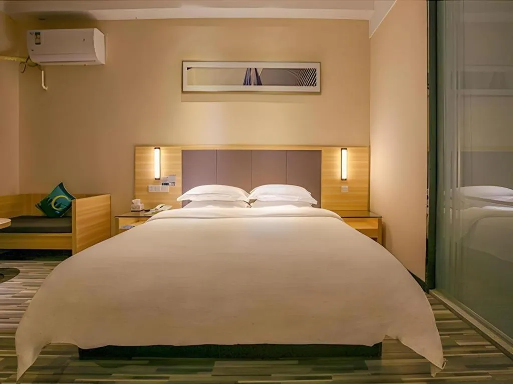 Bed in City Comfort Inn Yangjiang Yangxi Renmin Road Triumph Plaza