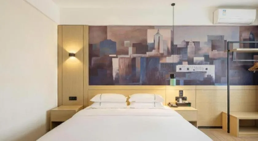 Bed in City Comfort Inn Quanzhou Wanda