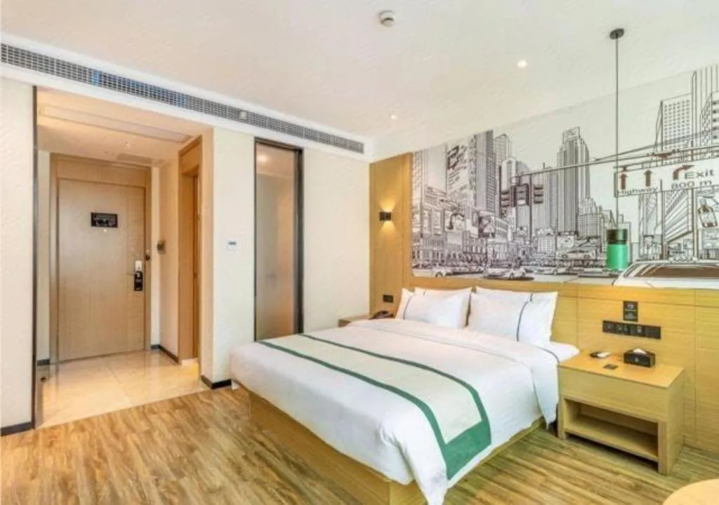 Bed in City Comfort Inn Quanzhou Wanda