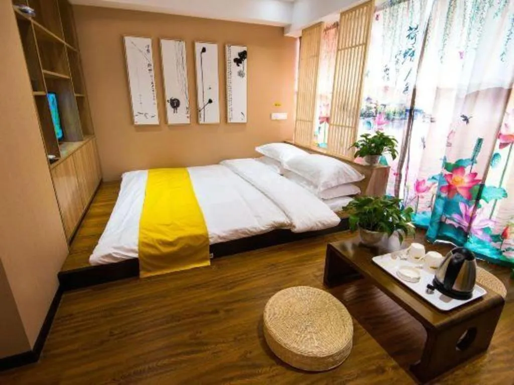 Bed in Echarm Hotel Hefei West Qilitang Metro Station