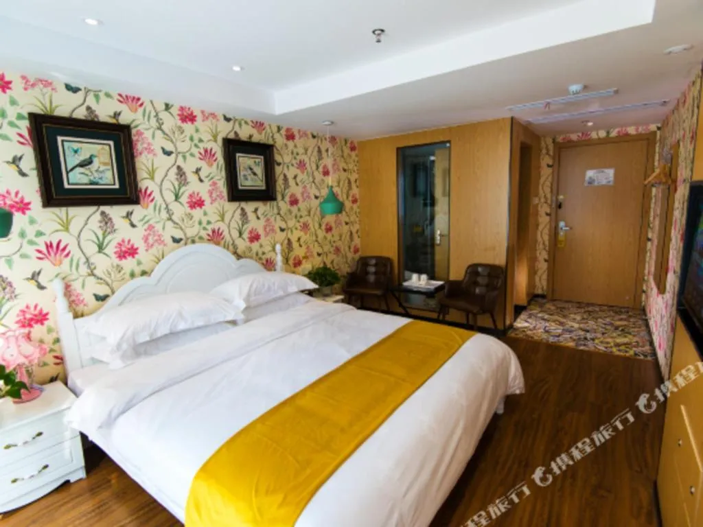 Bed in Echarm Hotel Hefei West Qilitang Metro Station