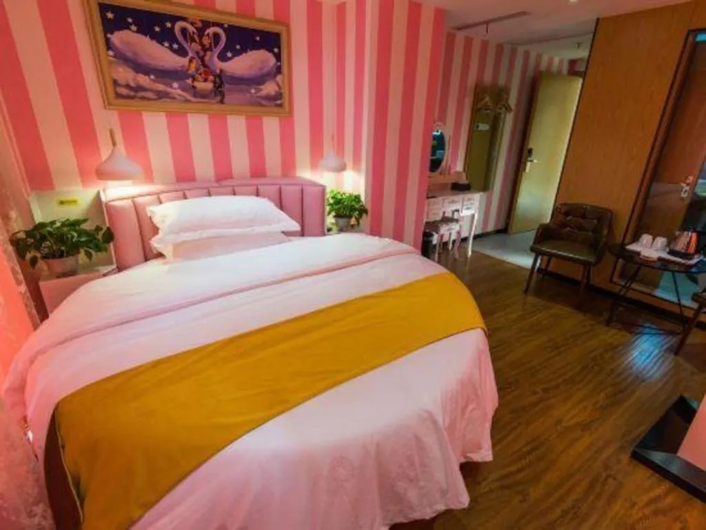 Bed in Echarm Hotel Hefei West Qilitang Metro Station