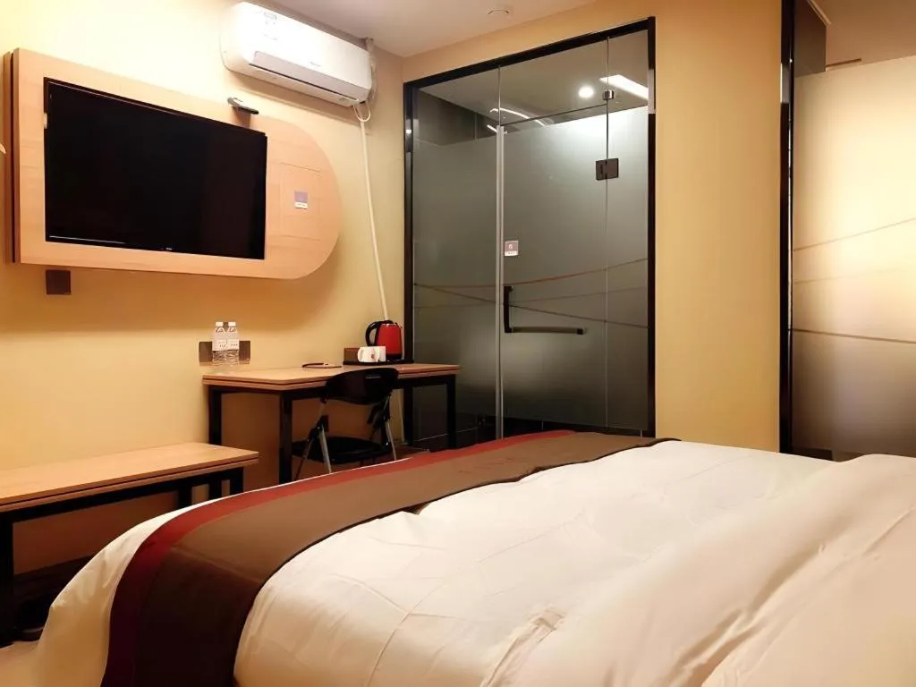 Bed in Thank Inn Hotel Inner Mongolia Baotou Donghe Haode Trade Plaza