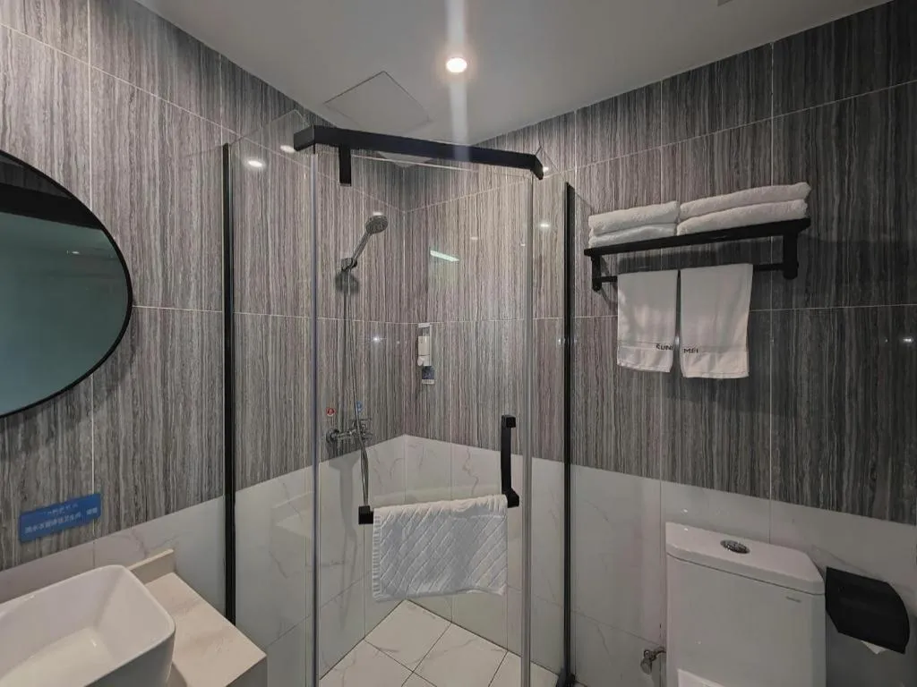 Thank Inn Hotel Anqing Guangcai Big Market Passenger Center