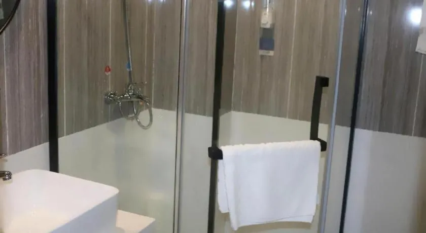 Thank Inn Hotel Anqing Guangcai Big Market Passenger Center