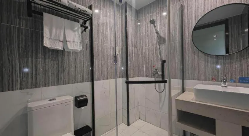 Thank Inn Hotel Anqing Guangcai Big Market Passenger Center