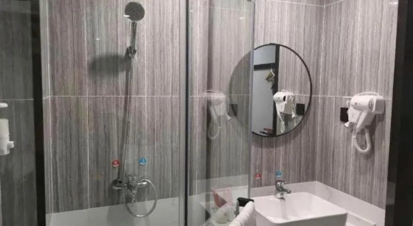 Thank Inn Hotel Anqing Guangcai Big Market Passenger Center