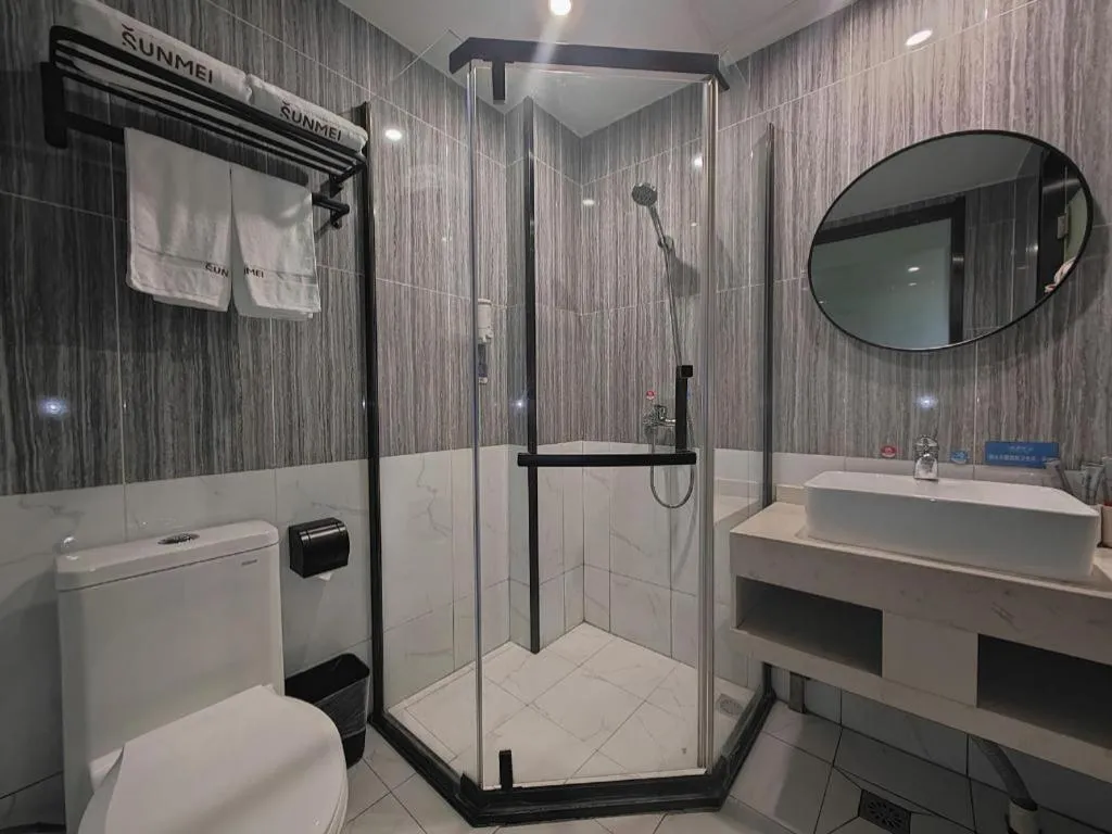 Thank Inn Hotel Anqing Guangcai Big Market Passenger Center