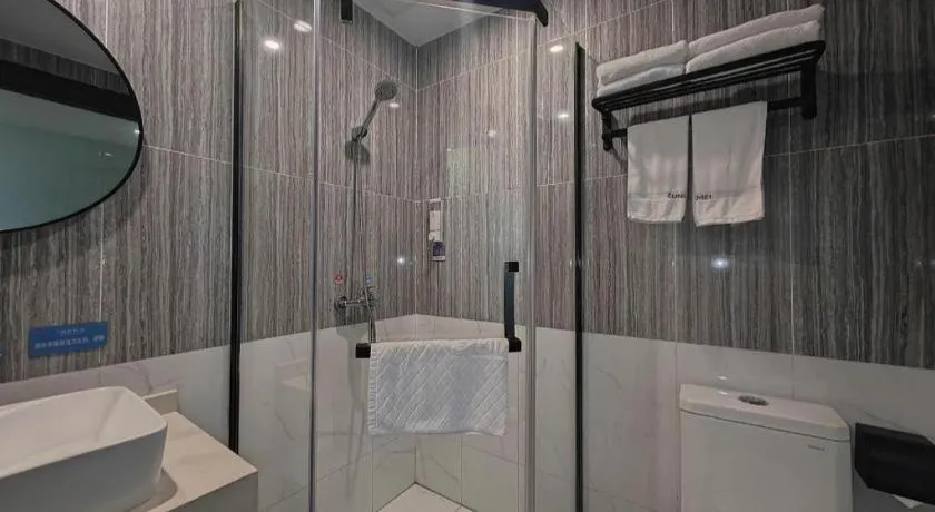 Thank Inn Hotel Anqing Guangcai Big Market Passenger Center