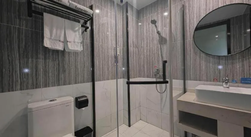 Thank Inn Hotel Anqing Guangcai Big Market Passenger Center