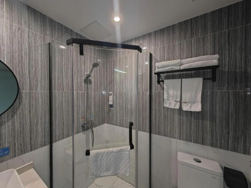 Thank Inn Hotel Anqing Guangcai Big Market Passenger Center