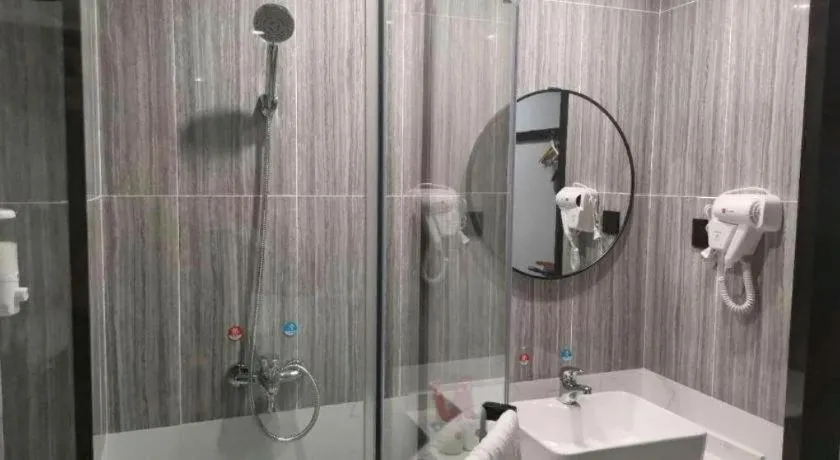 Thank Inn Hotel Anqing Guangcai Big Market Passenger Center