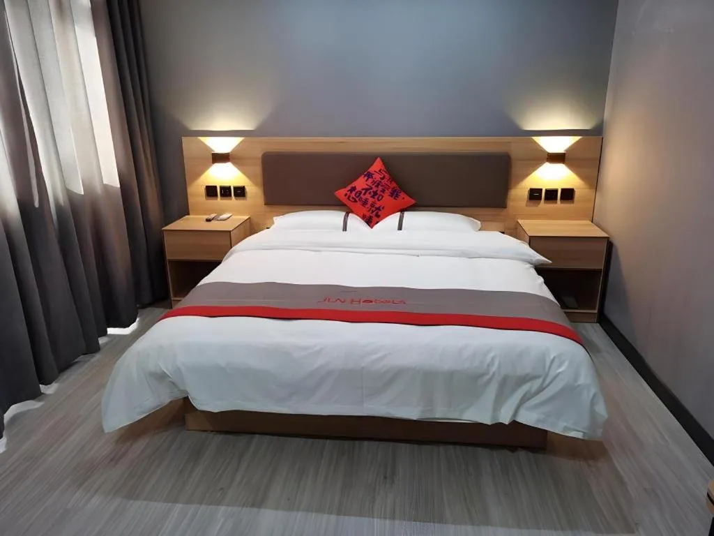 Bed in Jun Hotel Henan Sanmenxia Dennis Plaza