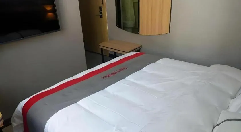 Bed in Jun Hotel Henan Sanmenxia Dennis Plaza