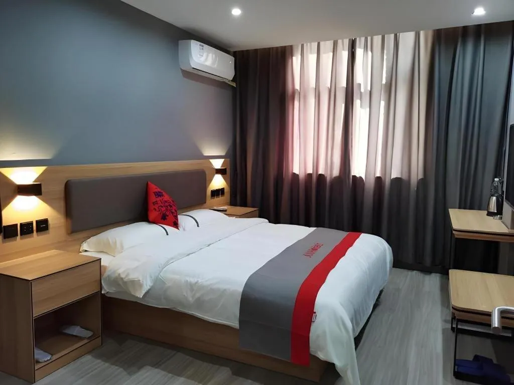 Bed in Jun Hotel Henan Sanmenxia Dennis Plaza