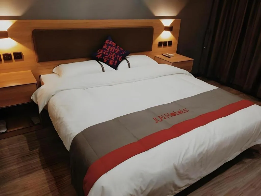 Bed in Jun Hotel Henan Sanmenxia Dennis Plaza
