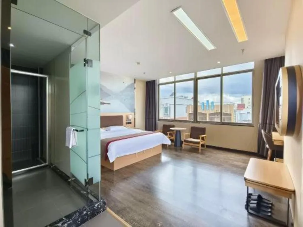 Bed in Thank Inn Plus Hotel Guangdong Yunfu Luoding City Municipal