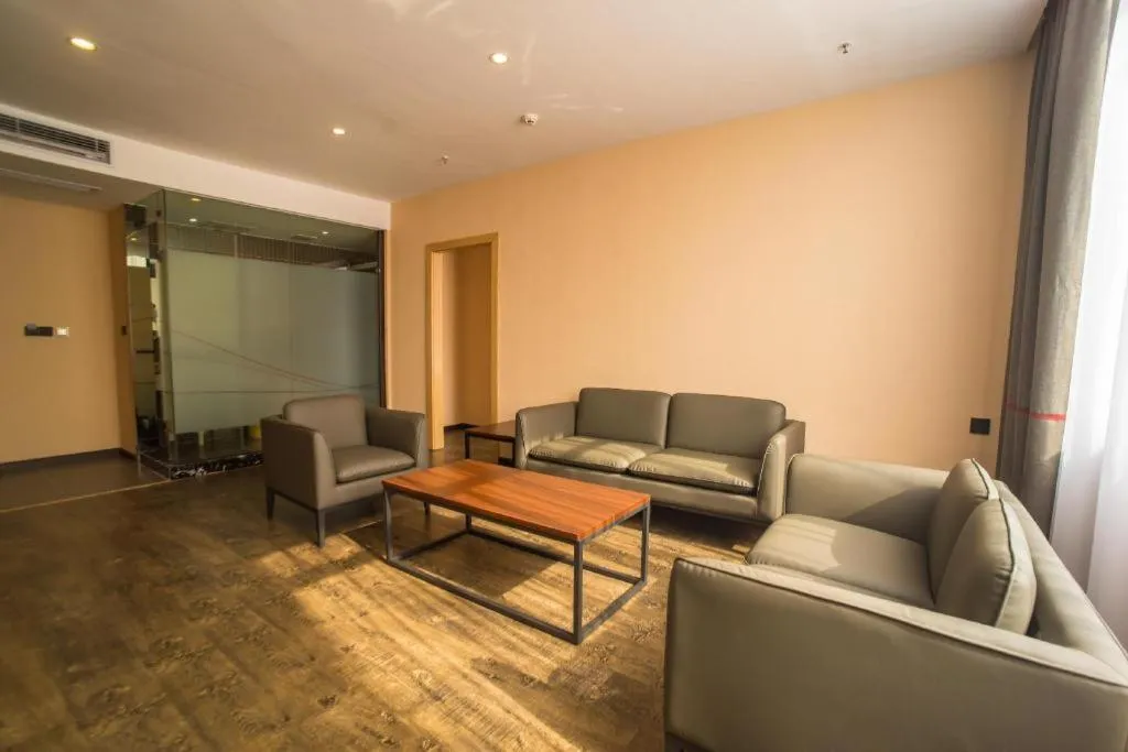 Thank Inn Plus Hotel Guangdong Yunfu Luoding City Municipal