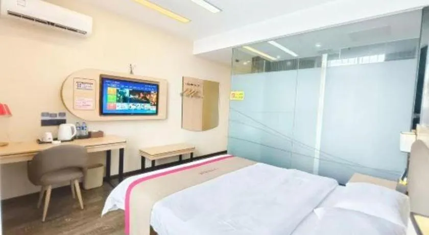 Bed in Thank Inn Plus Hotel Guangdong Yunfu Luoding City Municipal
