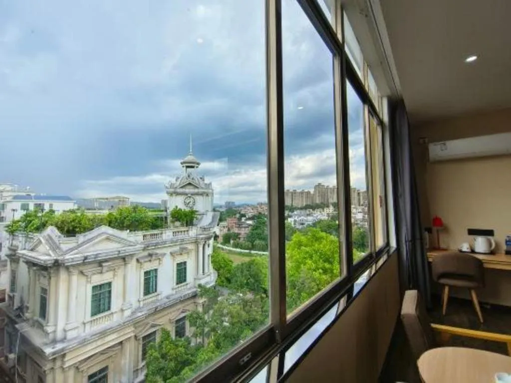 Thank Inn Plus Hotel Guangdong Yunfu Luoding City Municipal