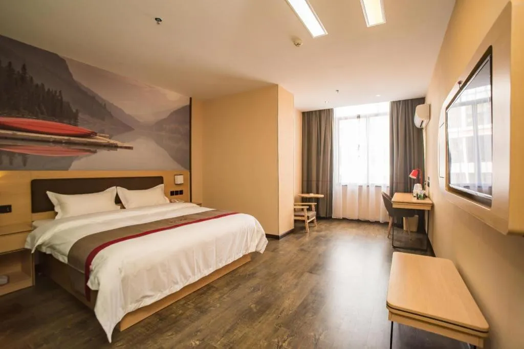 Bed in Thank Inn Plus Hotel Guangdong Yunfu Luoding City Municipal