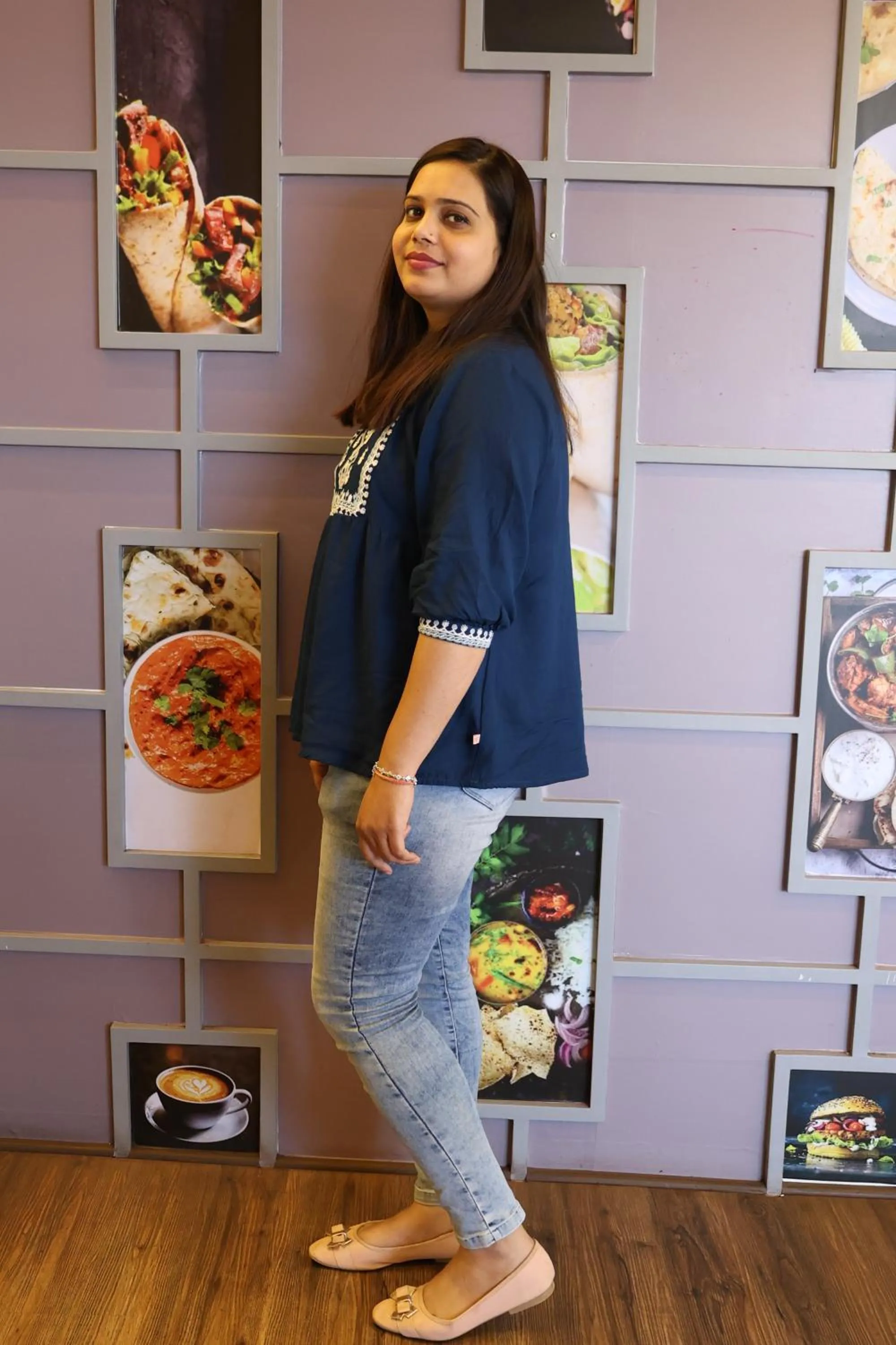 Restaurant/places to eat in HOTEL DEVA INN