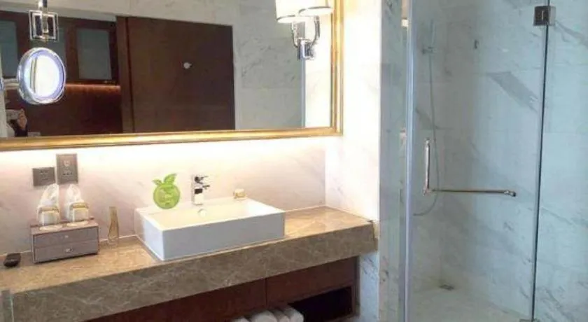 Bairun Zhenjiang International Hotel