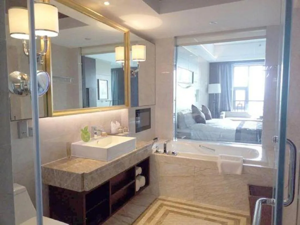 Bed in Bairun Zhenjiang International Hotel