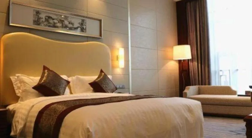 Bed in Bairun Zhenjiang International Hotel