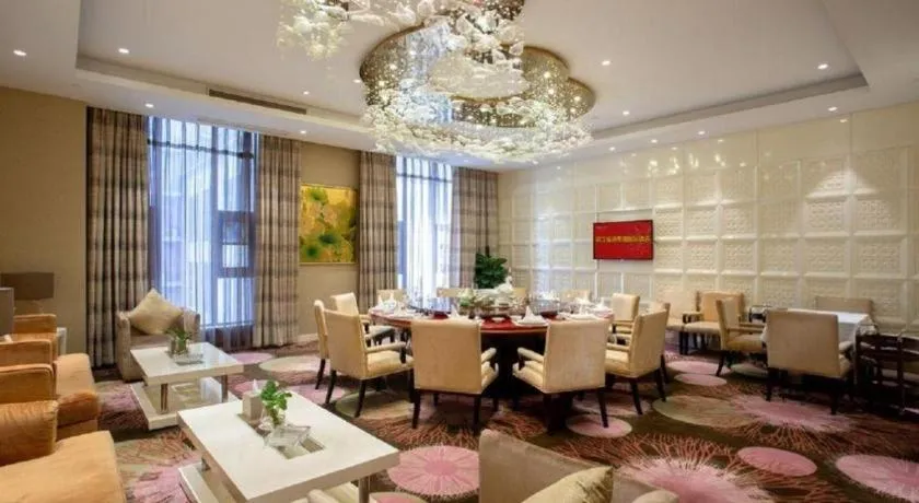 Bairun Zhenjiang International Hotel