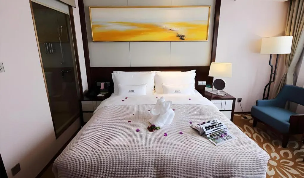 Bed in Xingtai Yuehai Hotel