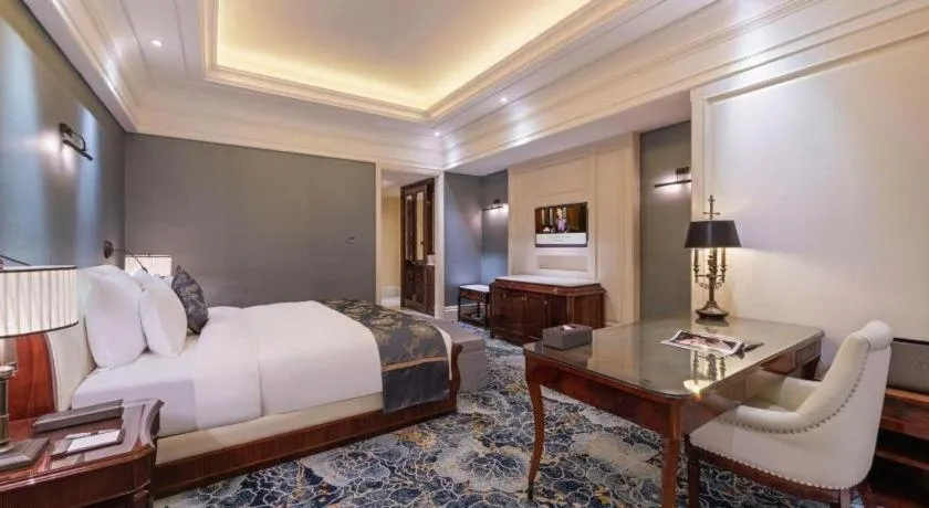 Bed in Haoyikang Hotel